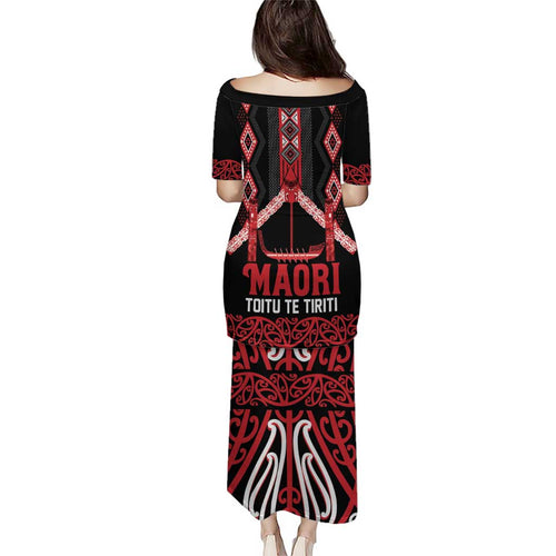 Toitu Te Tiriti Waitangi Family Matching Puletasi and Hawaiian Shirt Black Wharenui House - Aussie Hoodie
