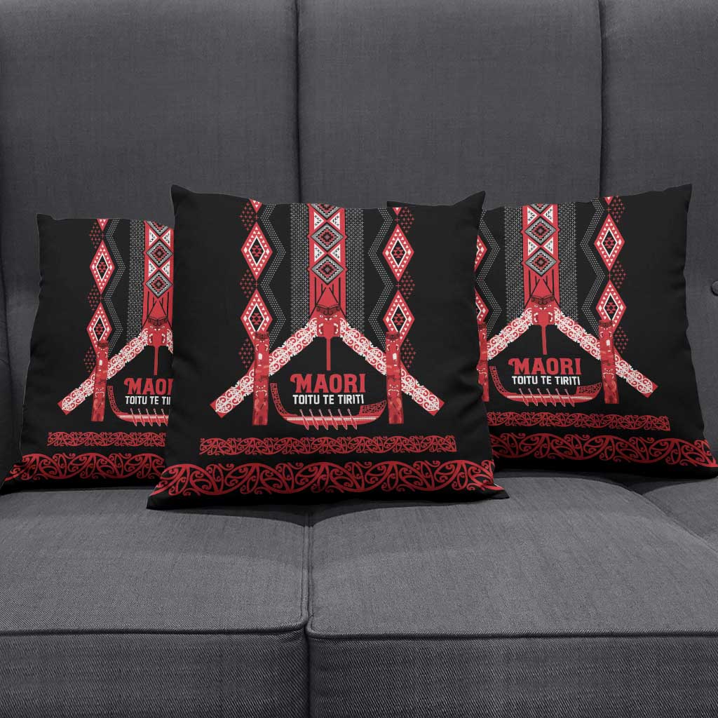 Toitu Te Tiriti Waitangi Pillow Cover Black Wharenui House - Aussie Hoodie