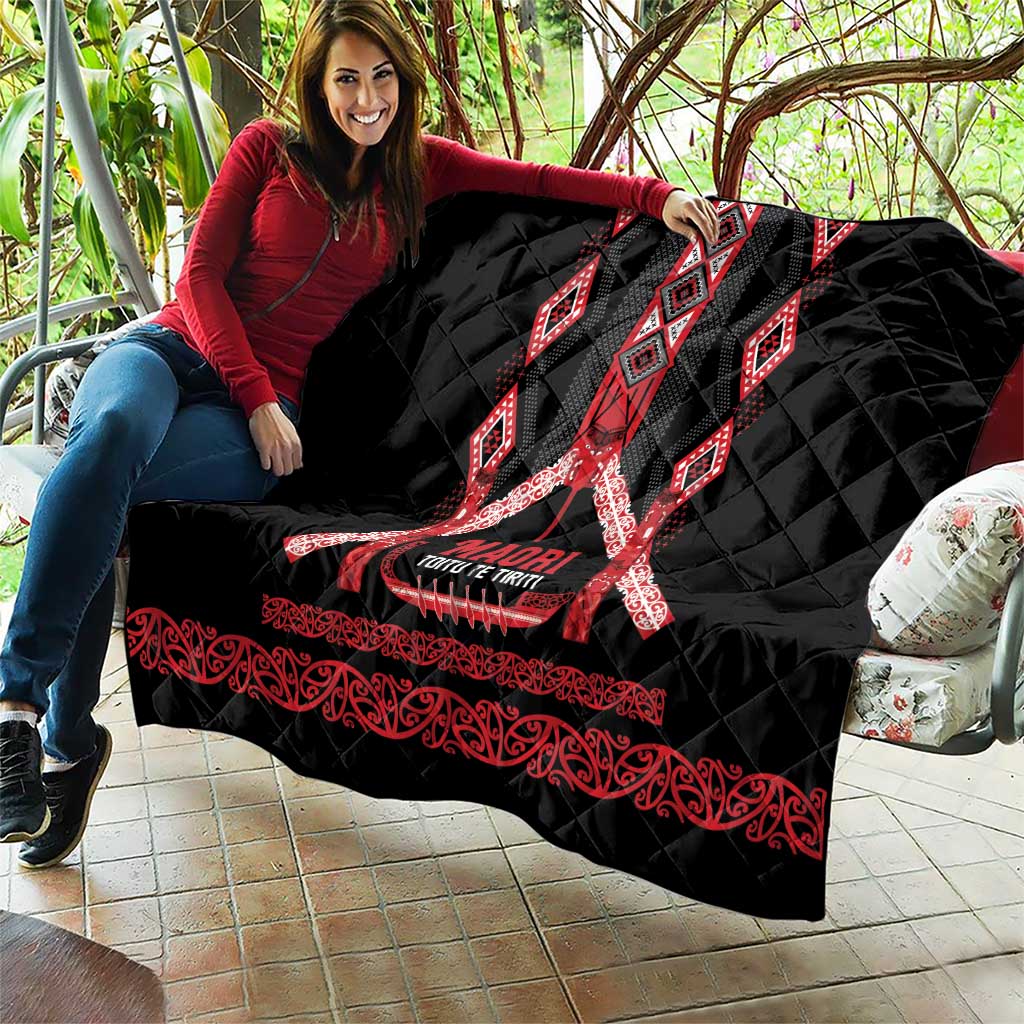 Toitu Te Tiriti Waitangi Quilt Black Wharenui House - Aussie Hoodie