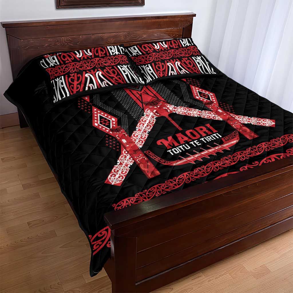 Toitu Te Tiriti Waitangi Quilt Bed Set Black Wharenui House - Aussie Hoodie