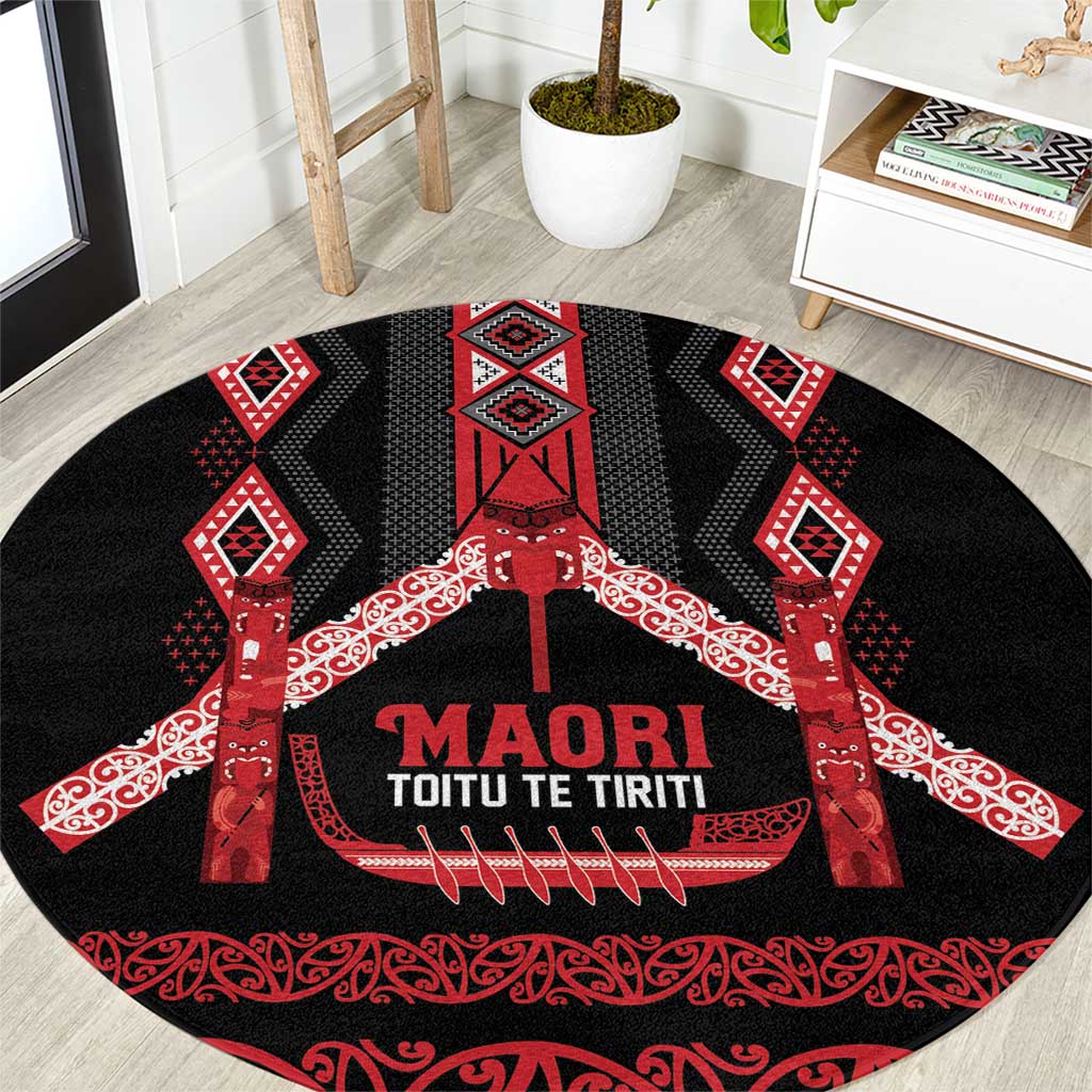 Toitu Te Tiriti Waitangi Round Carpet Black Wharenui House - Aussie Hoodie