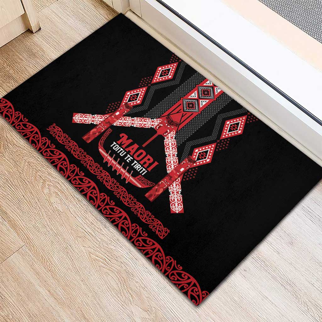 Toitu Te Tiriti Waitangi Rubber Doormat Black Wharenui House - Aussie Hoodie