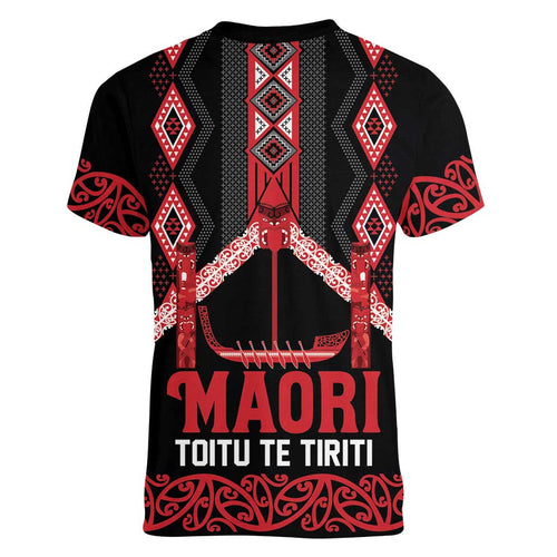 Toitu Te Tiriti Waitangi Women V-Neck T-Shirt Black Wharenui House - Aussie Hoodie