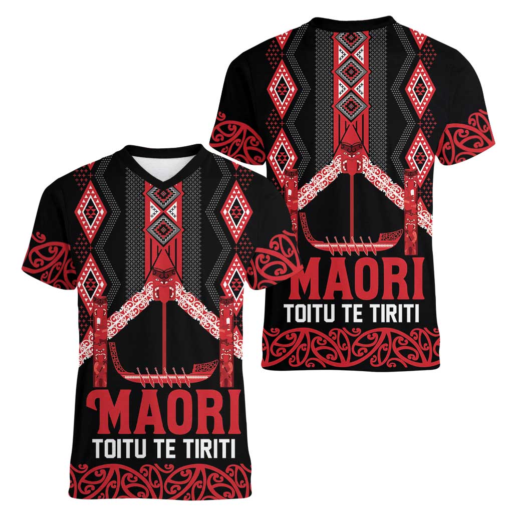 Toitu Te Tiriti Waitangi Women V-Neck T-Shirt Black Wharenui House - Aussie Hoodie