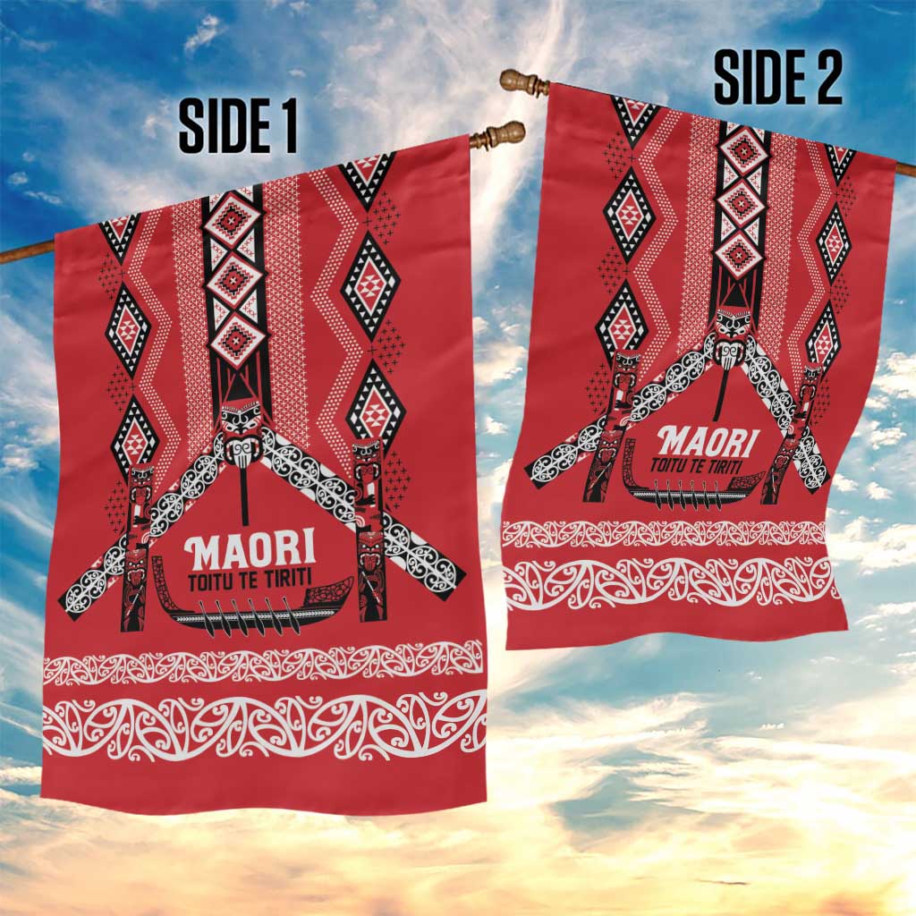 Toitu Te Tiriti Waitangi Garden Flag Red Wharenui House - Aussie Hoodie