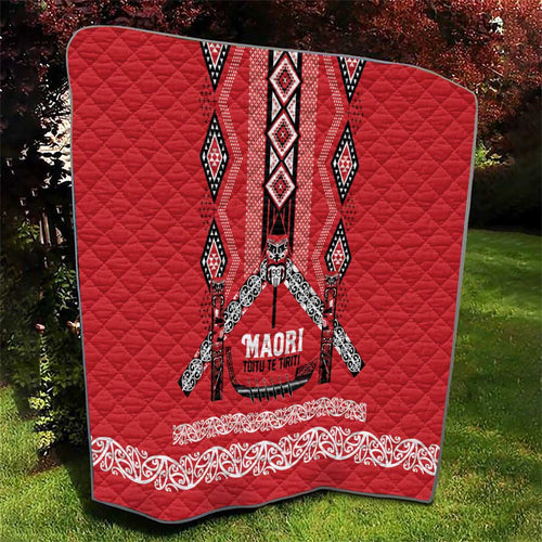Toitu Te Tiriti Waitangi Quilt Red Wharenui House - Aussie Hoodie