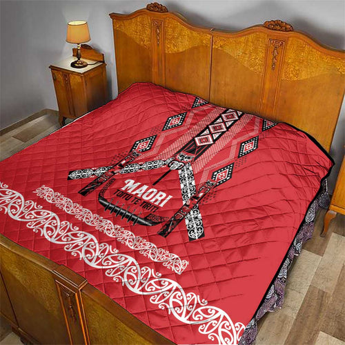 Toitu Te Tiriti Waitangi Quilt Red Wharenui House - Aussie Hoodie