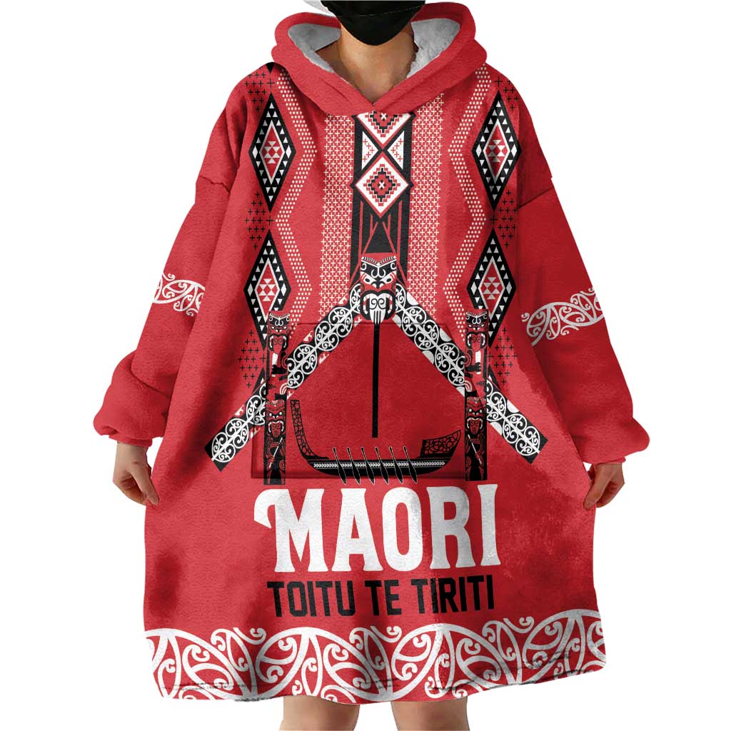 Toitu Te Tiriti Waitangi Wearable Blanket Hoodie Red Wharenui House - Aussie Hoodie