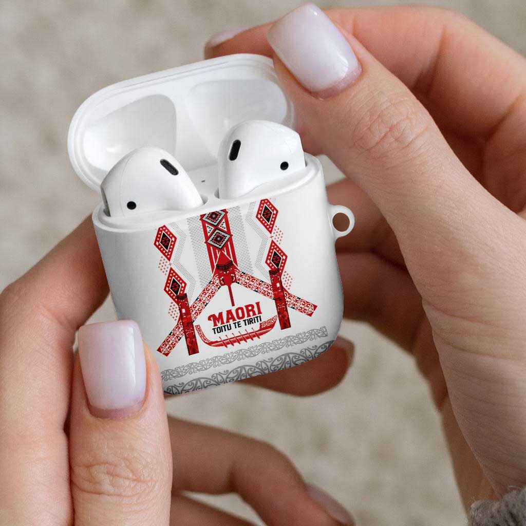 Toitu Te Tiriti Waitangi AirPods Case White Wharenui House - Aussie Hoodie