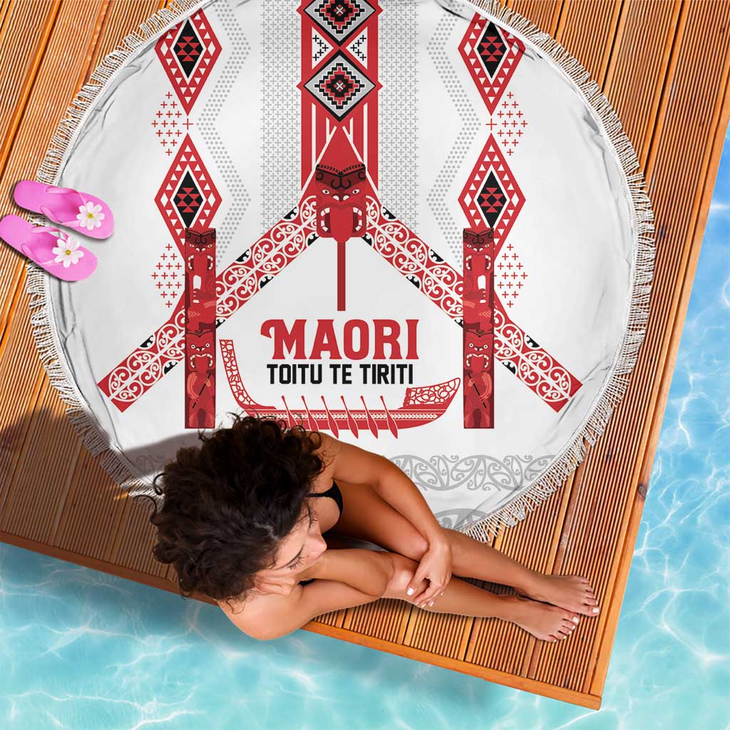 Toitu Te Tiriti Waitangi Beach Blanket White Wharenui House - Aussie Hoodie