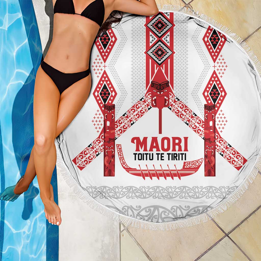 Toitu Te Tiriti Waitangi Beach Blanket White Wharenui House - Aussie Hoodie
