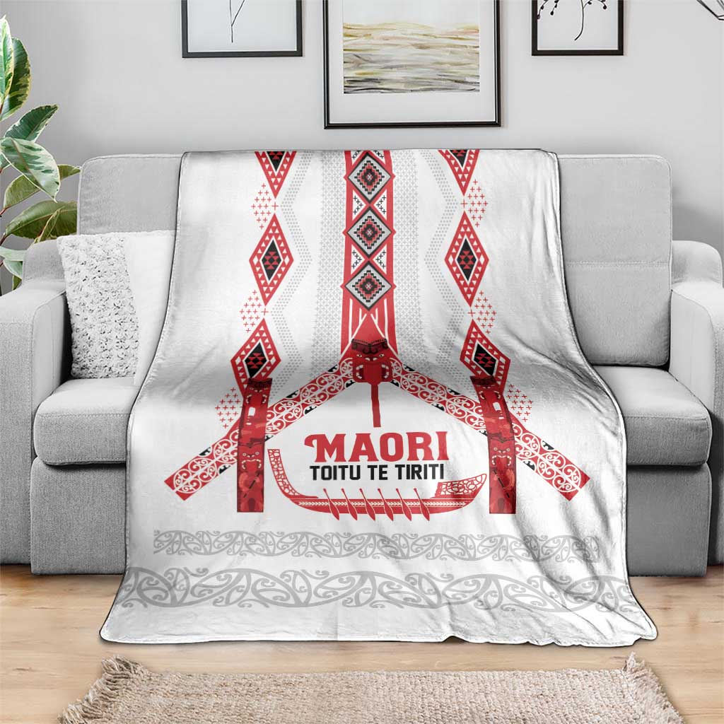 Toitu Te Tiriti Waitangi Blanket White Wharenui House - Aussie Hoodie
