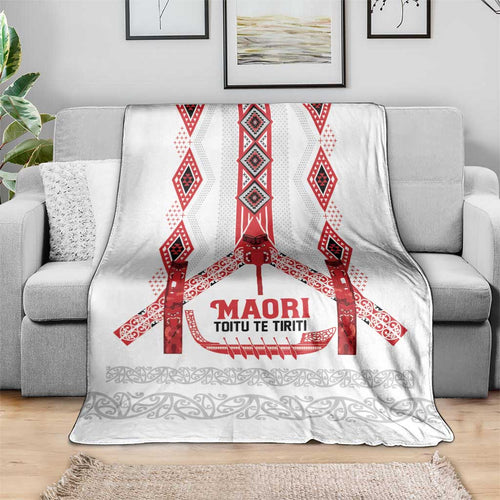 Toitu Te Tiriti Waitangi Blanket White Wharenui House - Aussie Hoodie
