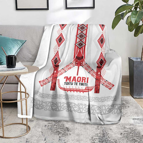 Toitu Te Tiriti Waitangi Blanket White Wharenui House - Aussie Hoodie