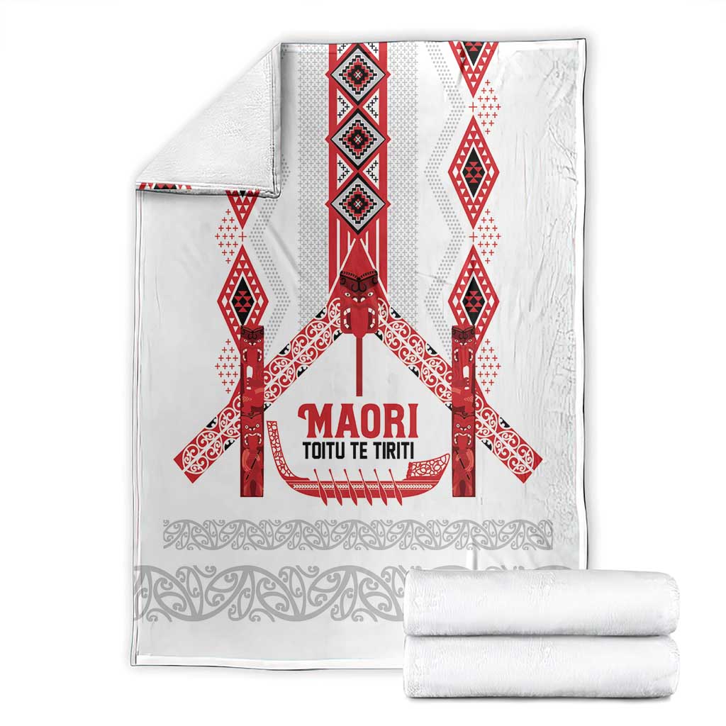 Toitu Te Tiriti Waitangi Blanket White Wharenui House - Aussie Hoodie