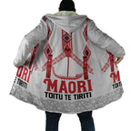 Toitu Te Tiriti Waitangi Cloak White Wharenui House - Aussie Hoodie