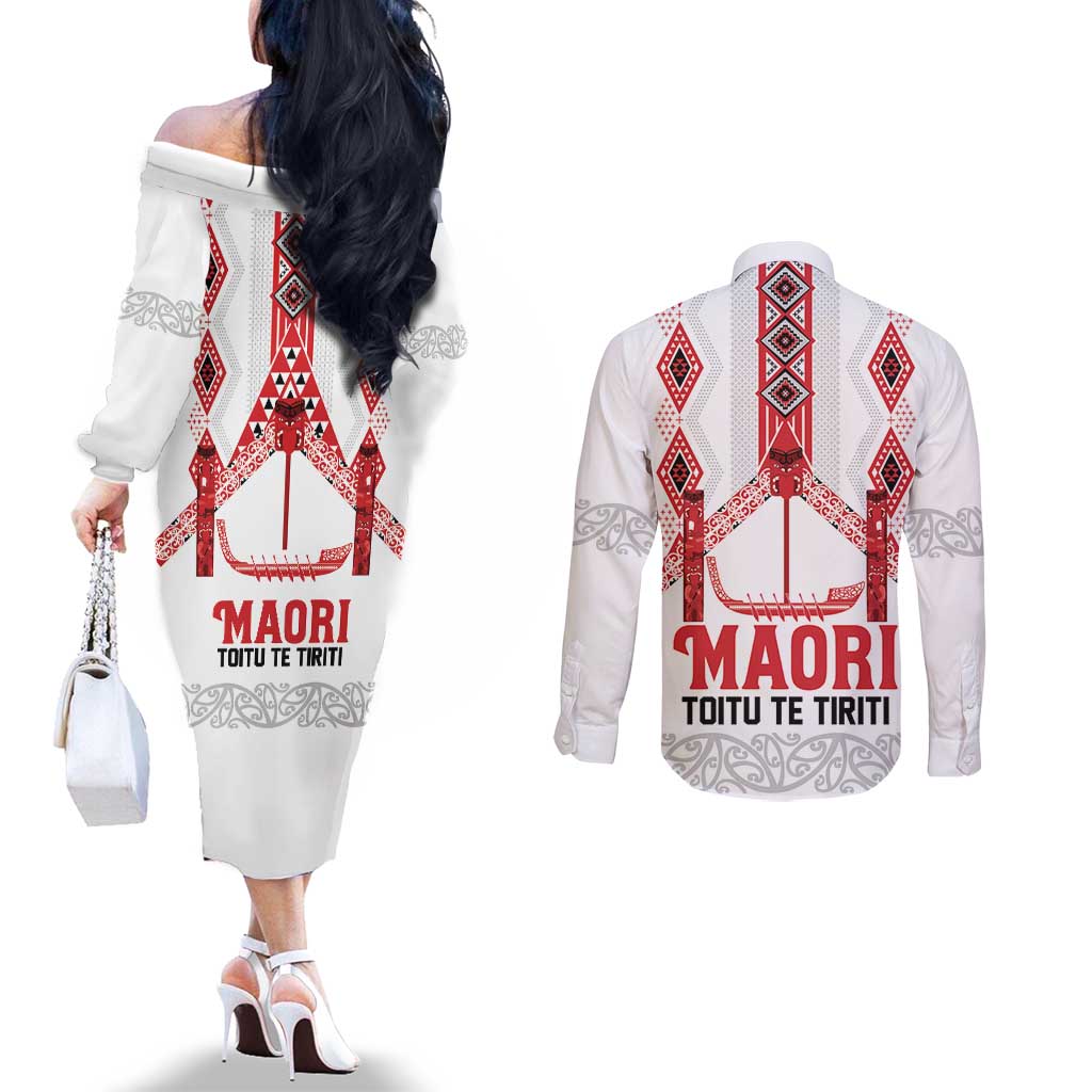 Toitu Te Tiriti Waitangi Couples Matching Off The Shoulder Long Sleeve Dress and Long Sleeve Button Shirt White Wharenui House - Aussie Hoodie