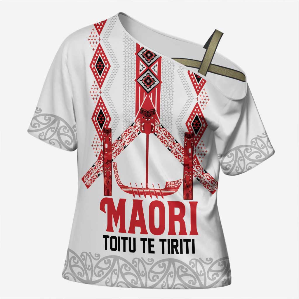 Toitu Te Tiriti Waitangi Cross Shoulder Shirt White Wharenui House - Aussie Hoodie