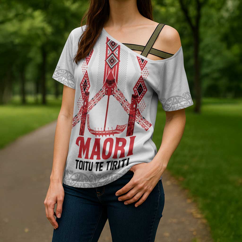 Toitu Te Tiriti Waitangi Cross Shoulder Shirt White Wharenui House - Aussie Hoodie