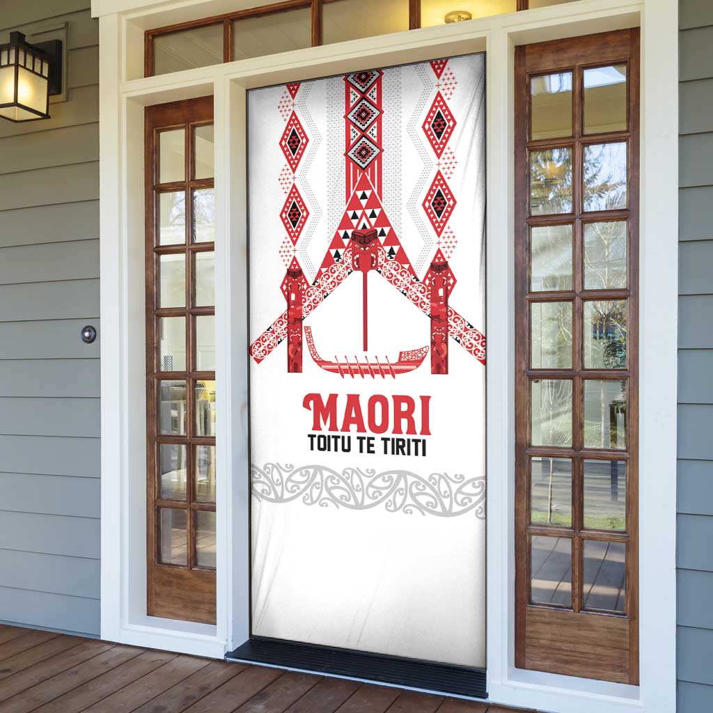 Toitu Te Tiriti Waitangi Door Cover White Wharenui House - Aussie Hoodie