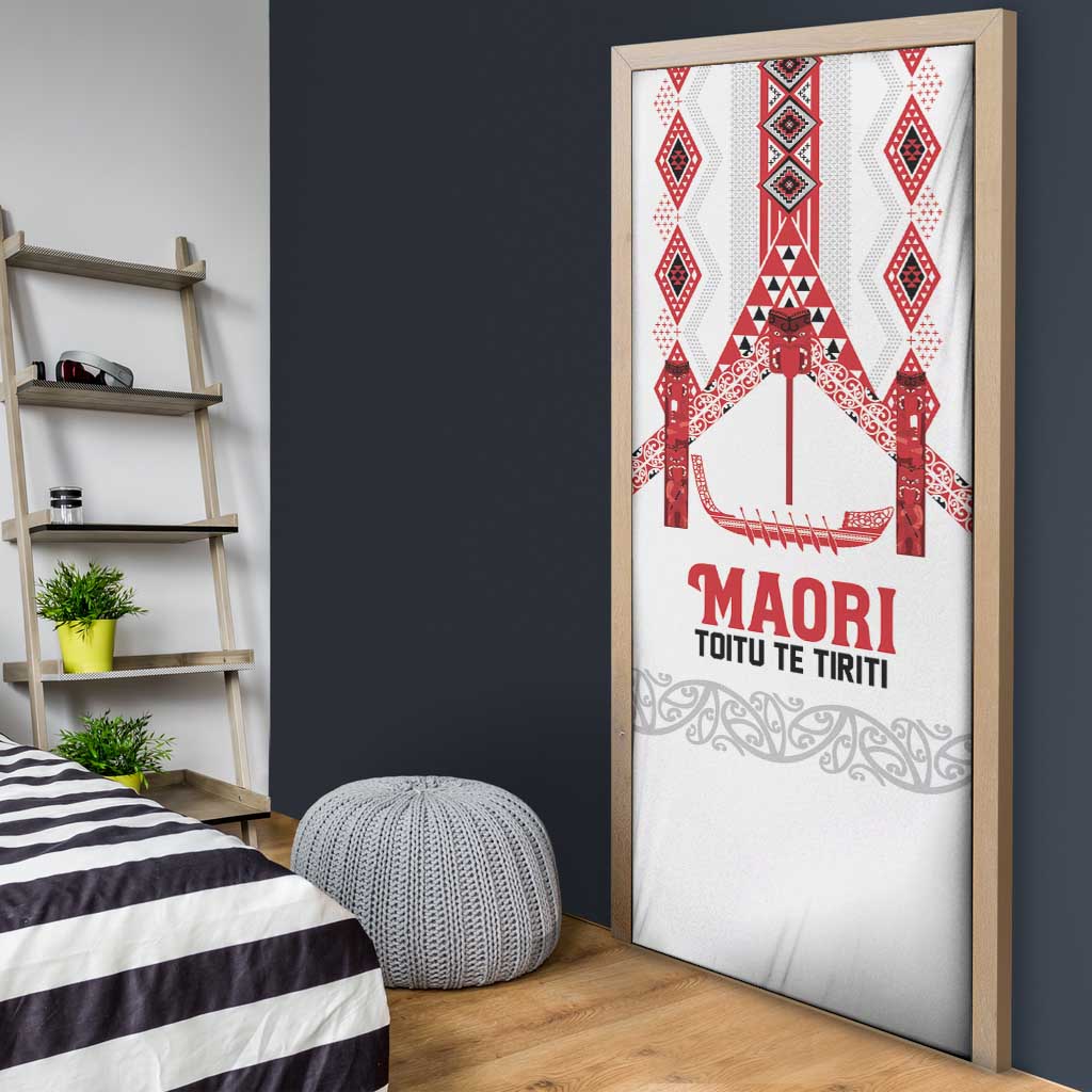 Toitu Te Tiriti Waitangi Door Cover White Wharenui House - Aussie Hoodie
