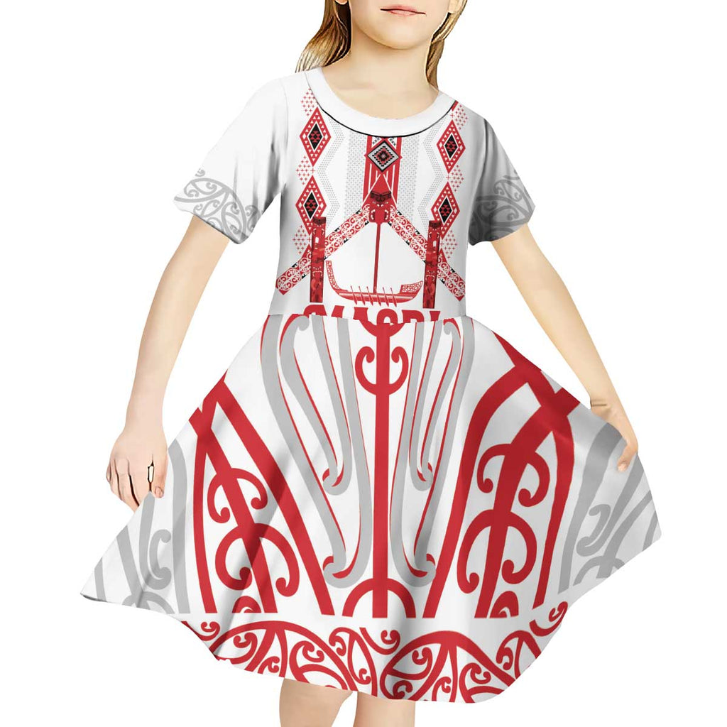 Toitu Te Tiriti Waitangi Kid Short Sleeve Dress White Wharenui House - Aussie Hoodie