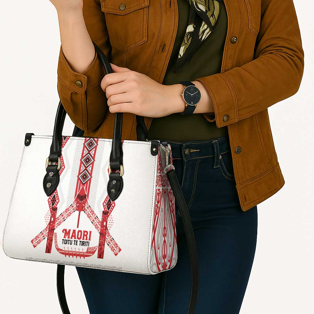 Toitu Te Tiriti Waitangi Leather Bag White Wharenui House - Aussie Hoodie