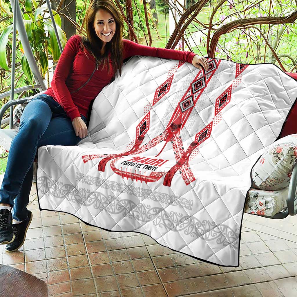 Toitu Te Tiriti Waitangi Quilt White Wharenui House - Aussie Hoodie