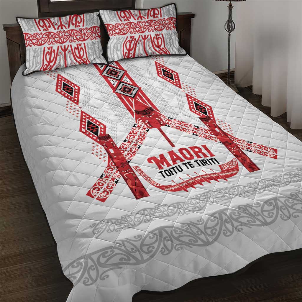 Toitu Te Tiriti Waitangi Quilt Bed Set White Wharenui House - Aussie Hoodie