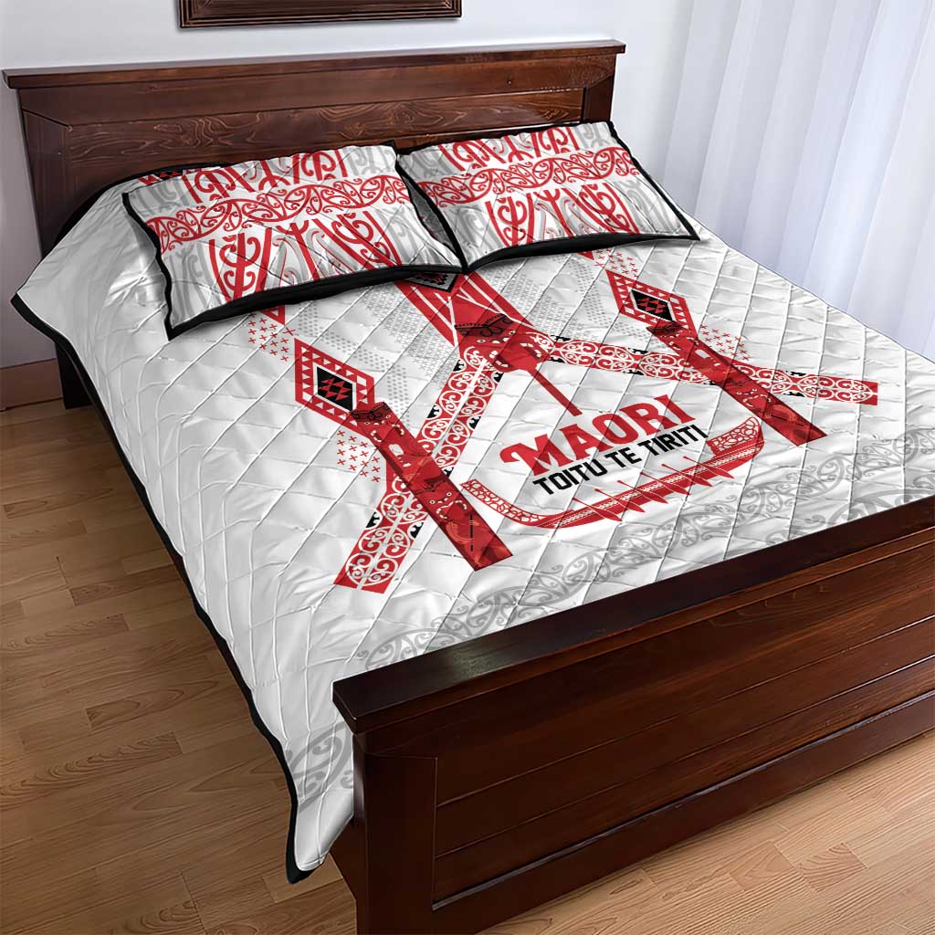 Toitu Te Tiriti Waitangi Quilt Bed Set White Wharenui House - Aussie Hoodie