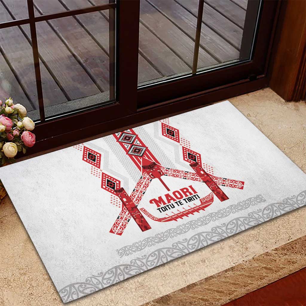 Toitu Te Tiriti Waitangi Rubber Doormat White Wharenui House - Aussie Hoodie