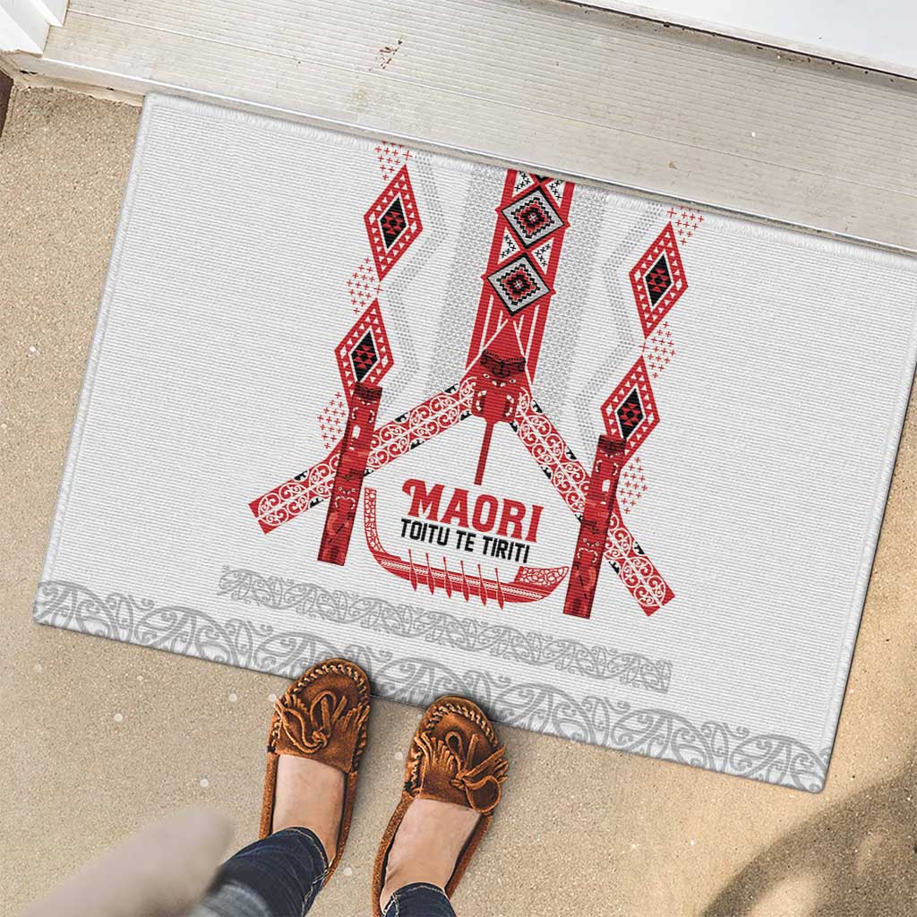 Toitu Te Tiriti Waitangi Rubber Doormat White Wharenui House - Aussie Hoodie