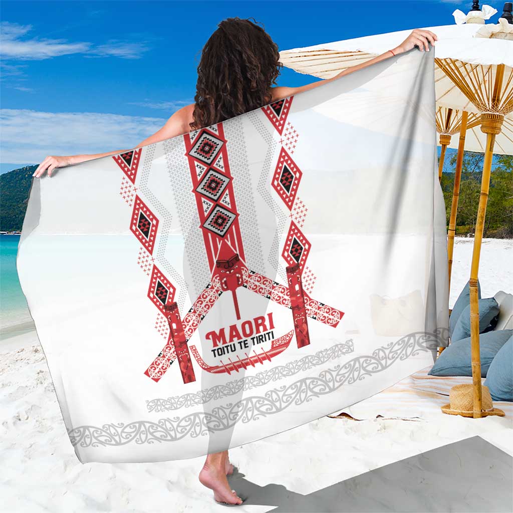 Toitu Te Tiriti Waitangi Sarong White Wharenui House - Aussie Hoodie