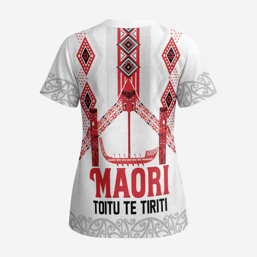 Toitu Te Tiriti Waitangi Scrub Top White Wharenui House - Aussie Hoodie