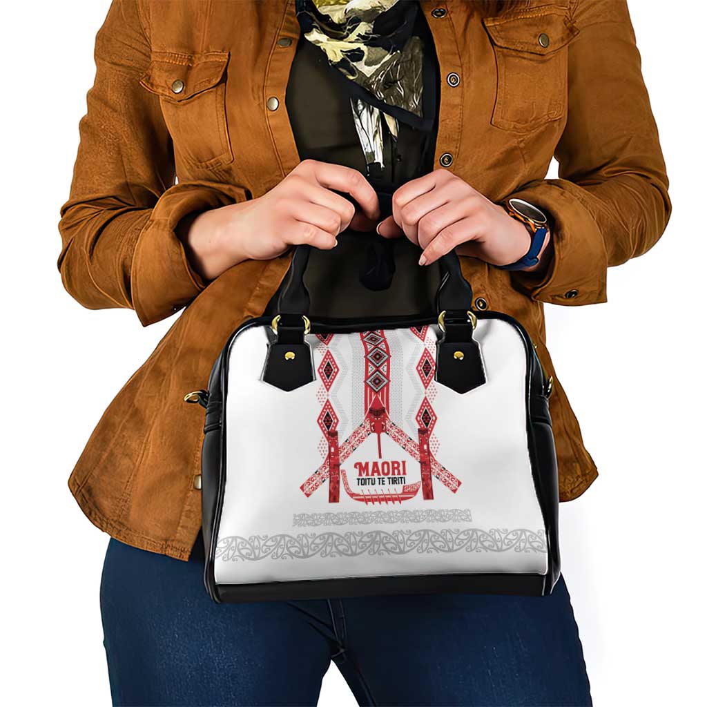 Toitu Te Tiriti Waitangi Shoulder Handbag White Wharenui House - Aussie Hoodie