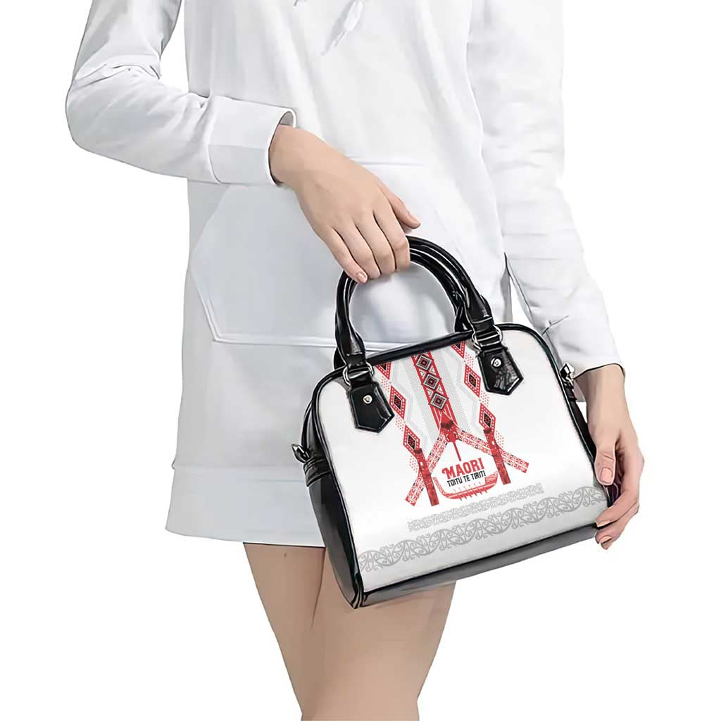 Toitu Te Tiriti Waitangi Shoulder Handbag White Wharenui House - Aussie Hoodie