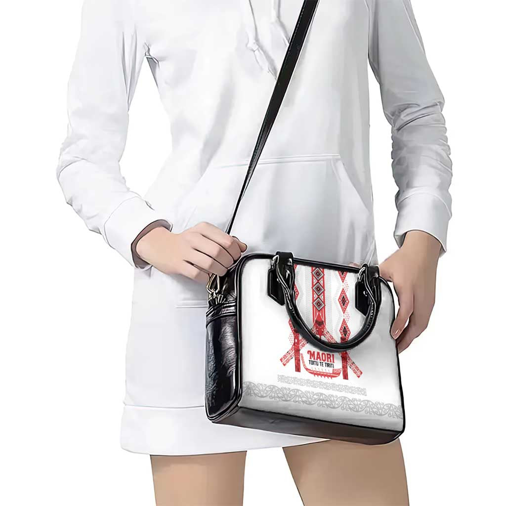Toitu Te Tiriti Waitangi Shoulder Handbag White Wharenui House - Aussie Hoodie