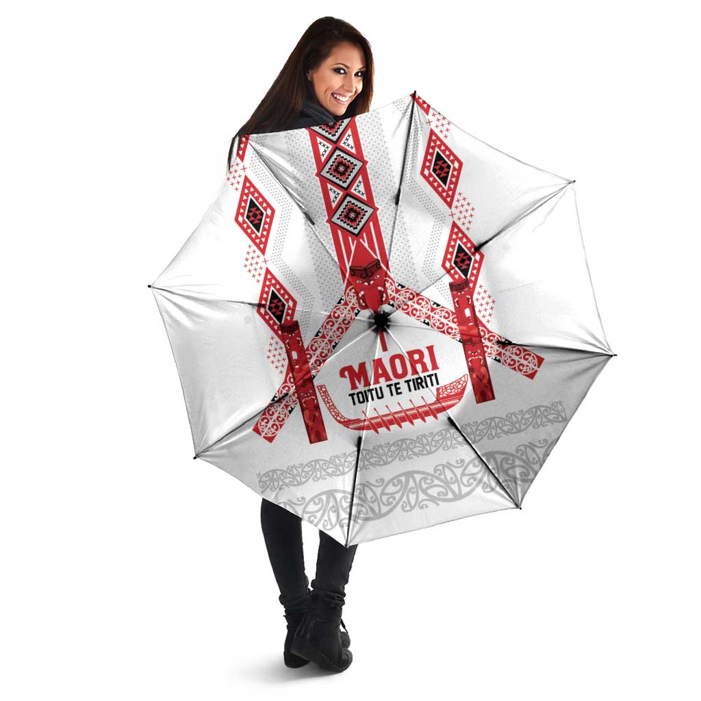 Toitu Te Tiriti Waitangi Umbrella White Wharenui House - Aussie Hoodie