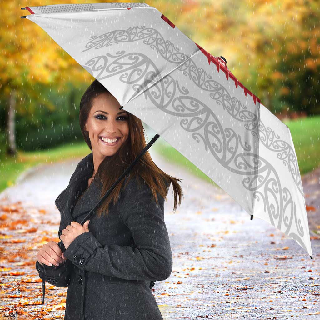 Toitu Te Tiriti Waitangi Umbrella White Wharenui House - Aussie Hoodie