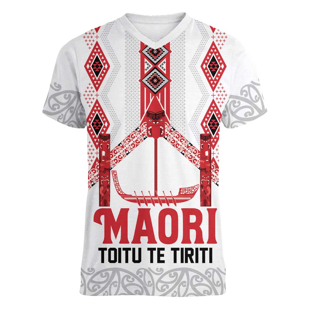Toitu Te Tiriti Waitangi Women V-Neck T-Shirt White Wharenui House - Aussie Hoodie