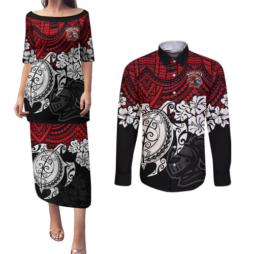custom-knights-rugby-couples-matching-puletasi-dress-and-long-sleeve-button-shirt-novocastrians-hibiscus-and-turtle-with-polynesian-pattern