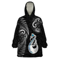 personalised-new-zealand-wearable-blanket-hoodie-aotearoa-silver-fern-with-manaia-maori-unique-black
