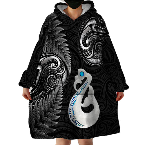 personalised-new-zealand-wearable-blanket-hoodie-aotearoa-silver-fern-with-manaia-maori-unique-black