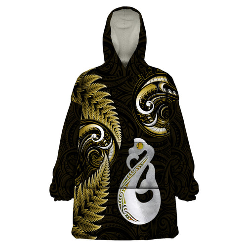 personalised-new-zealand-wearable-blanket-hoodie-aotearoa-silver-fern-with-manaia-maori-unique-gold
