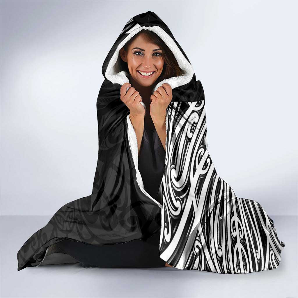 New Zealand Silver Fern Rugby Custom Hooded Blanket Maori Koru Go Black Fern - Aussie Hoodie