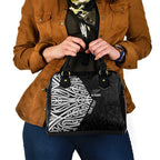 New Zealand Silver Fern Rugby Custom Shoulder Handbag Maori Koru Go Black Fern - Aussie Hoodie
