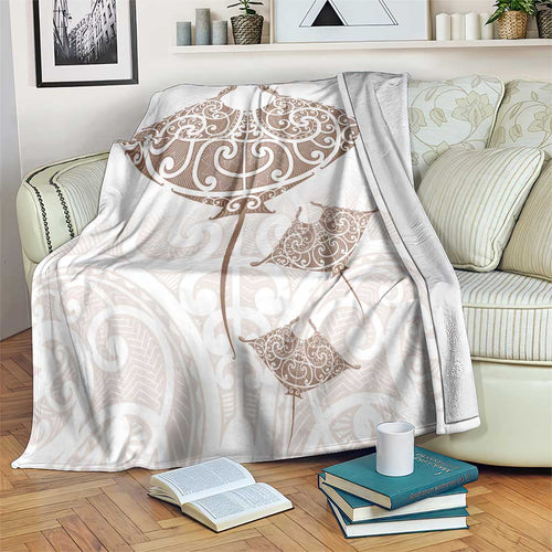 New Zealand Manta Ray Tattoo Blanket Aotearoa Maori Haehae Beige - Aussie Hoodie