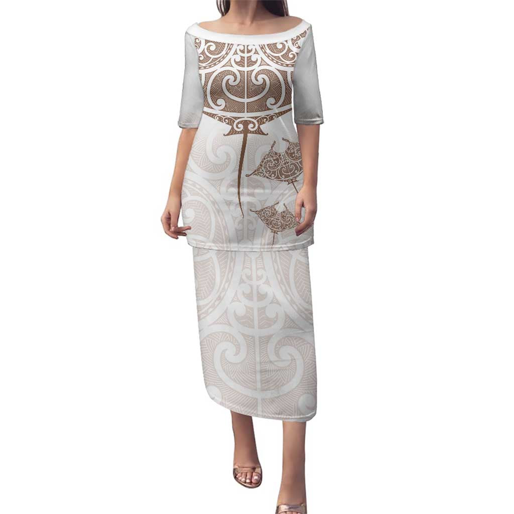 New Zealand Manta Ray Tattoo Family Matching Puletasi and Hawaiian Shirt Aotearoa Maori Haehae Beige - Aussie Hoodie