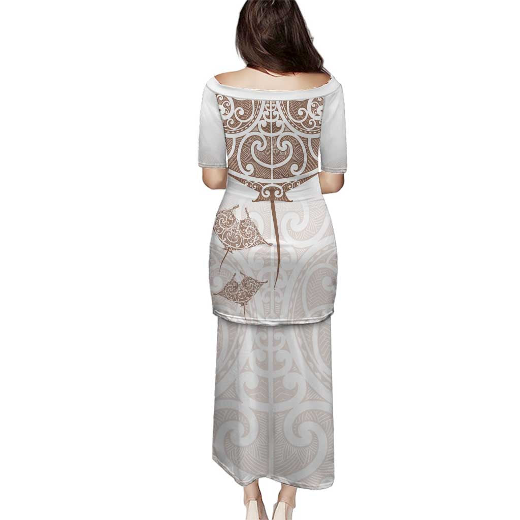 New Zealand Manta Ray Tattoo Family Matching Puletasi and Hawaiian Shirt Aotearoa Maori Haehae Beige - Aussie Hoodie