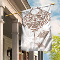 New Zealand Manta Ray Tattoo Garden Flag Aotearoa Maori Haehae Beige - Aussie Hoodie